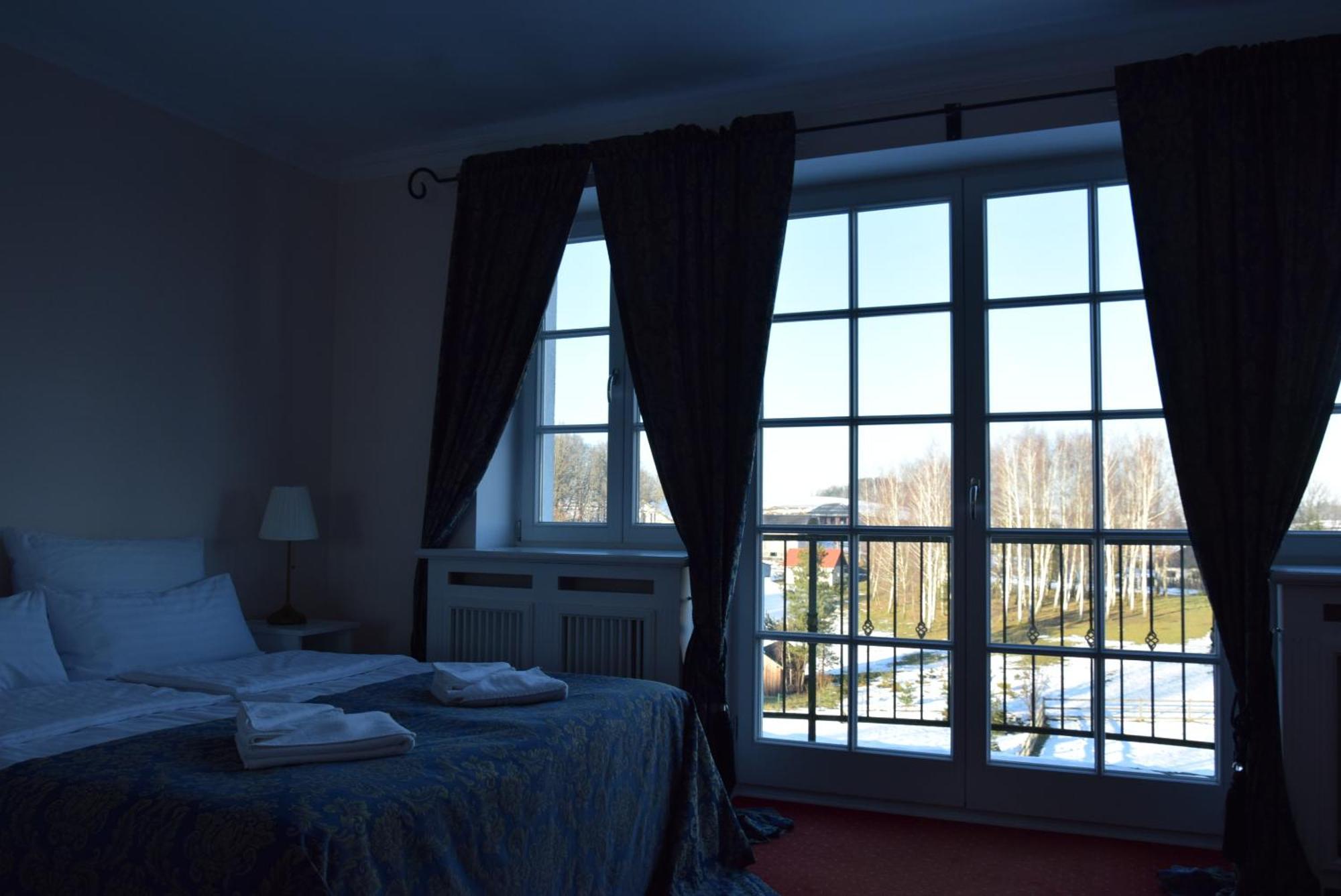Palac I Folwark Nemino Sierakowice  Kültér fotó