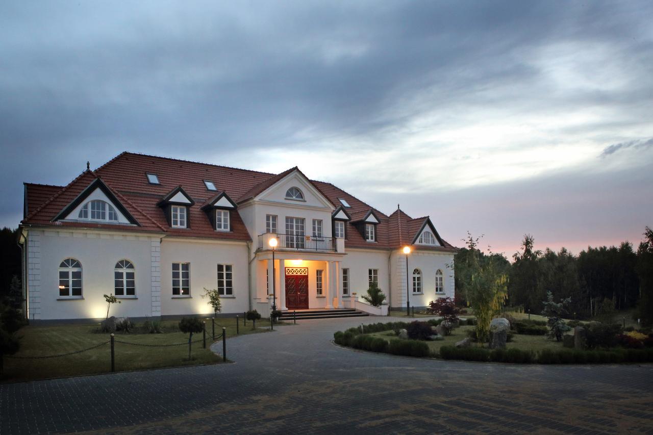 Palac I Folwark Nemino Sierakowice  Kültér fotó