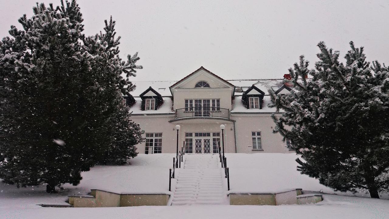Palac I Folwark Nemino Sierakowice  Kültér fotó