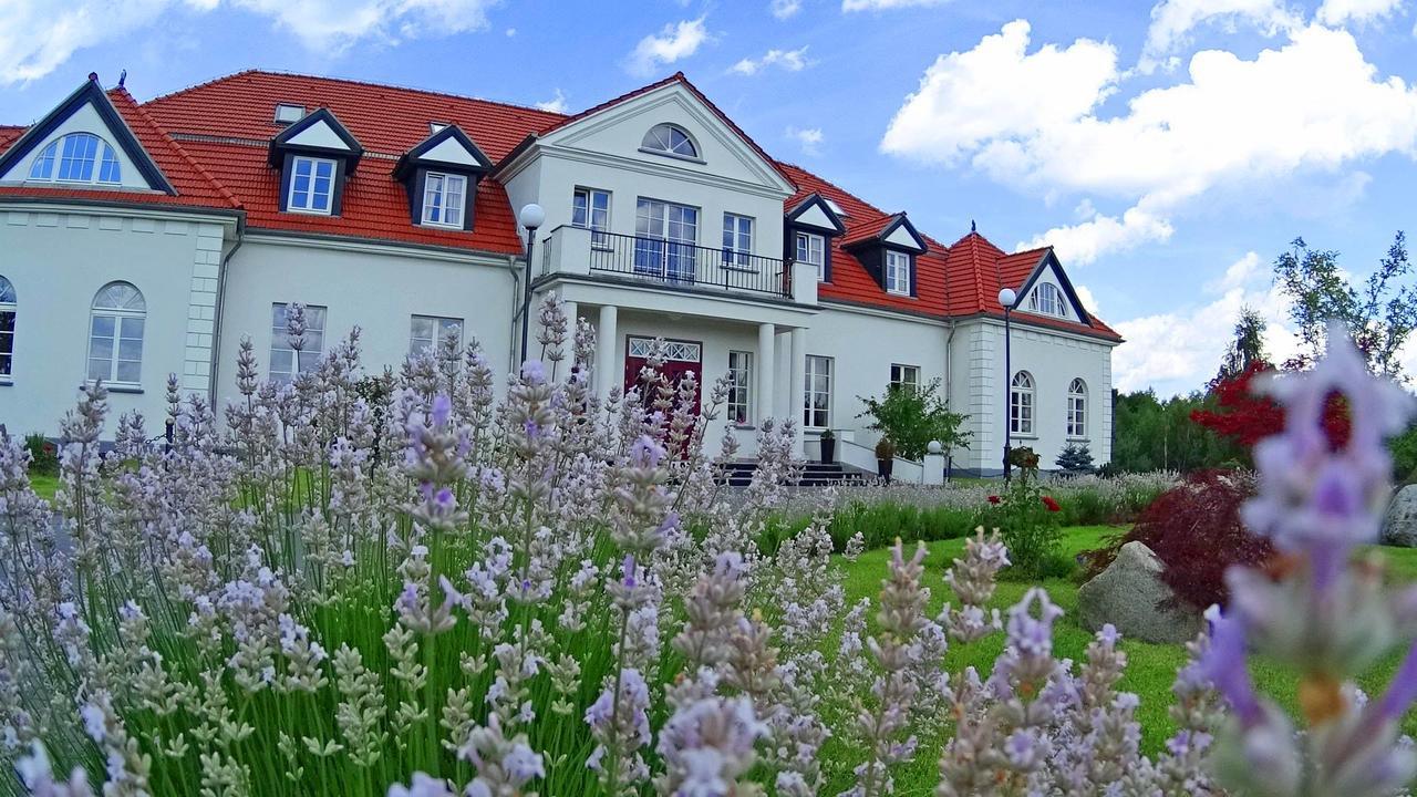 Palac I Folwark Nemino Sierakowice  Kültér fotó